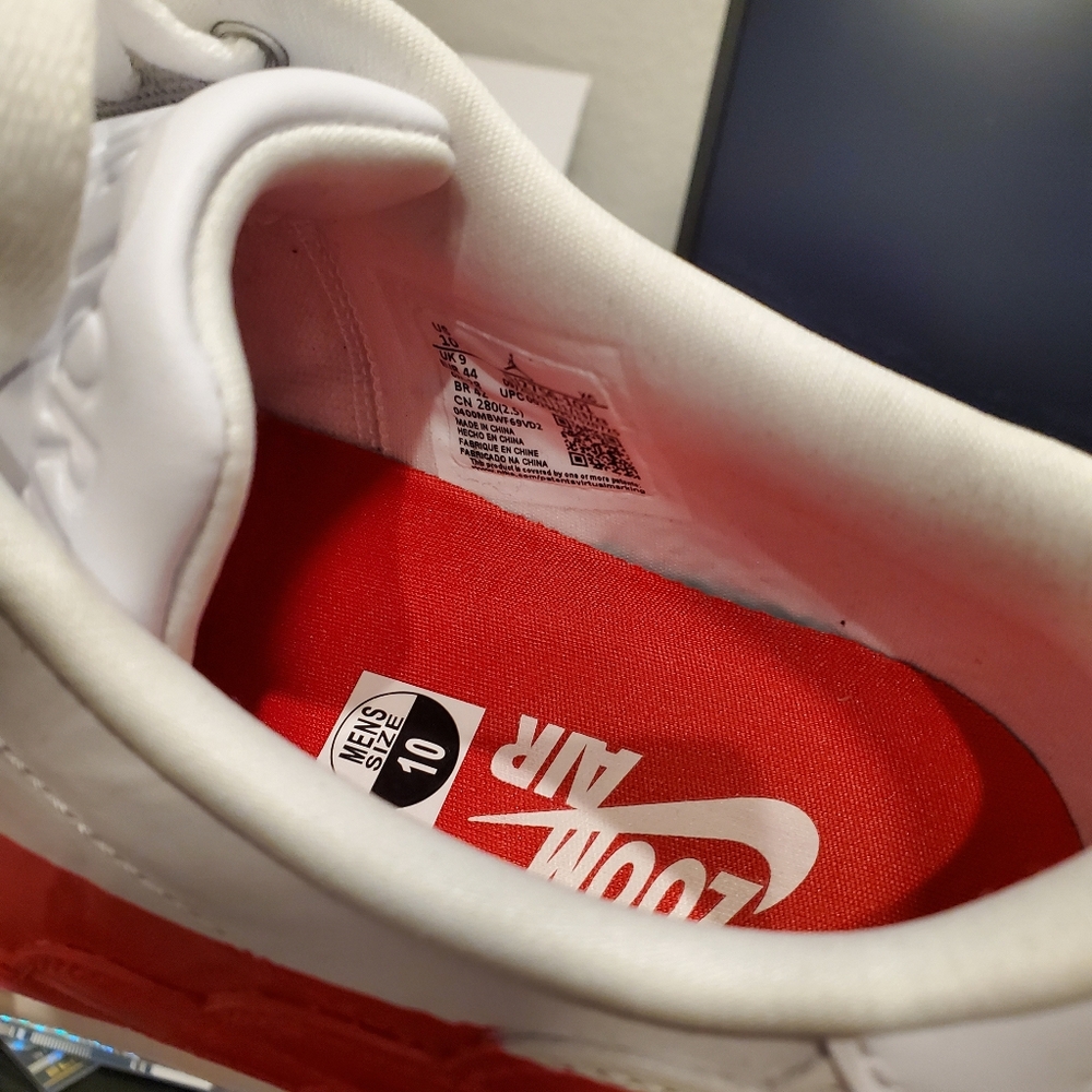 Nike Air Jordan 1 Centre Court White/University Red Low Top Sneakers sz … - Picture 4 of 6